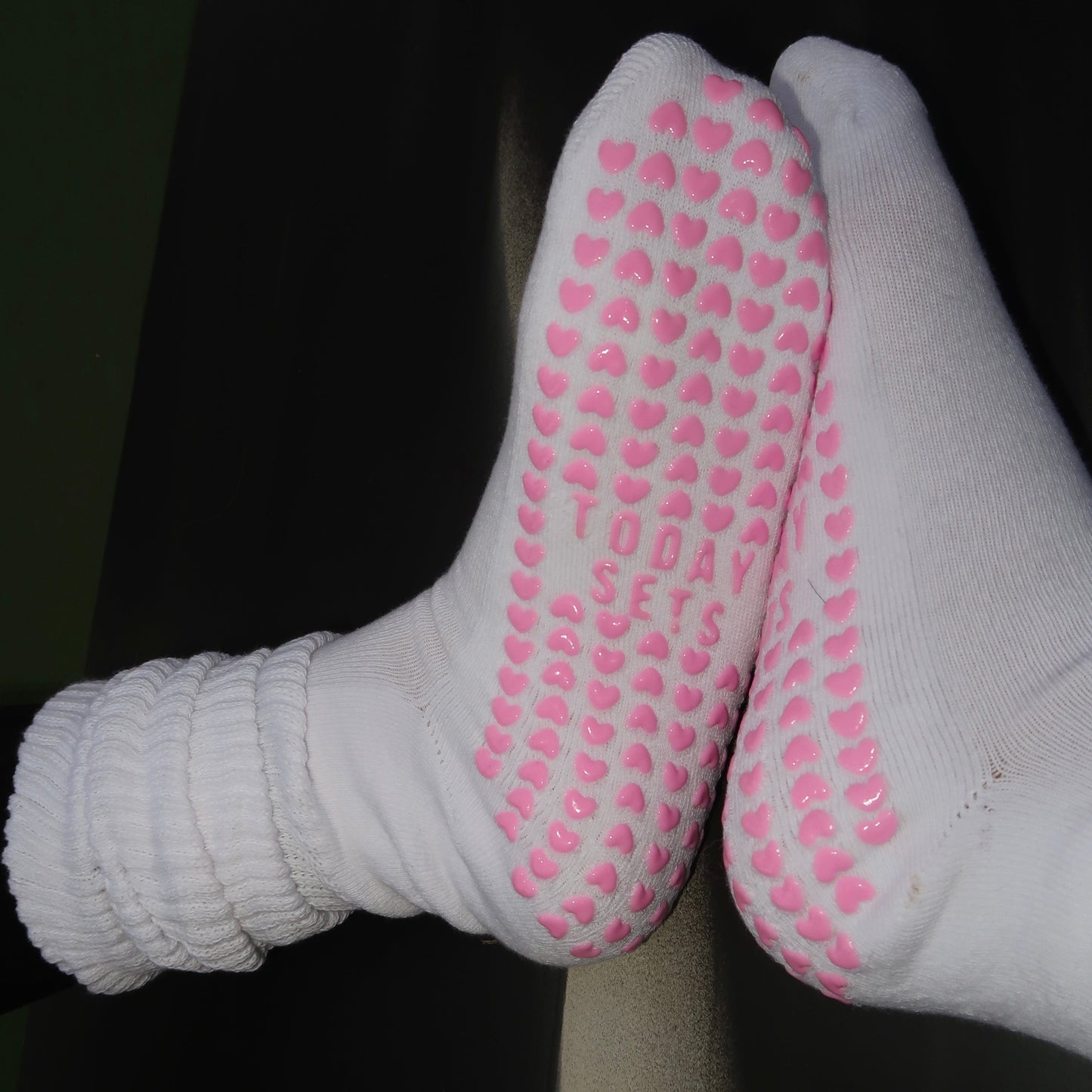 SLOUCH GRIP SOCKS