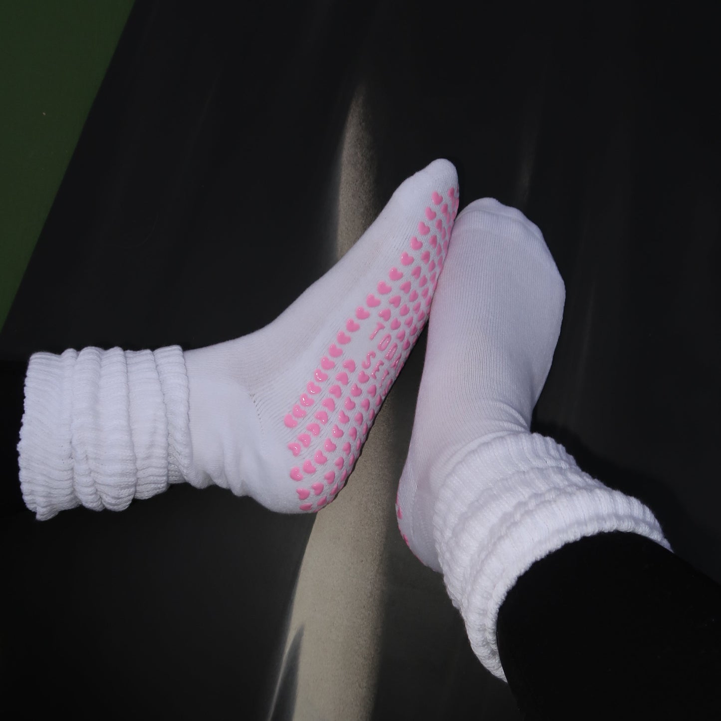 SLOUCH GRIP SOCKS