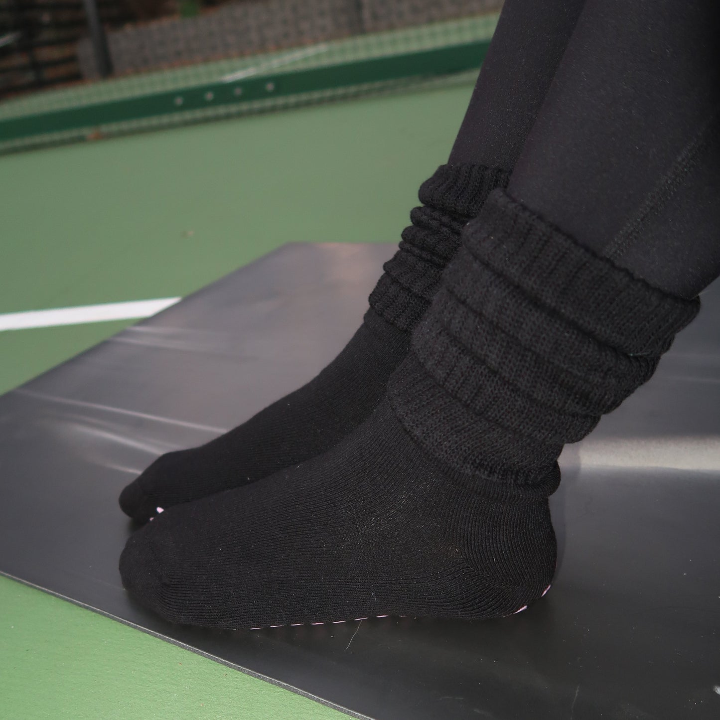 SLOUCH GRIP SOCKS